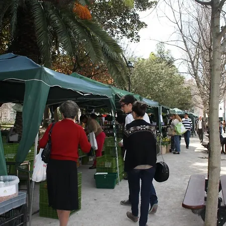 Bl Bairro Alto Famous Bica Funicular Street View דירה ליסבון