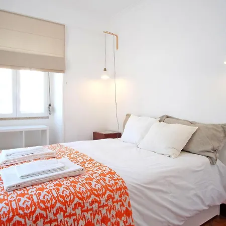 Bl Lovely & Cosy 3br Flat On Iconic Bica Street With River View * Лісабон